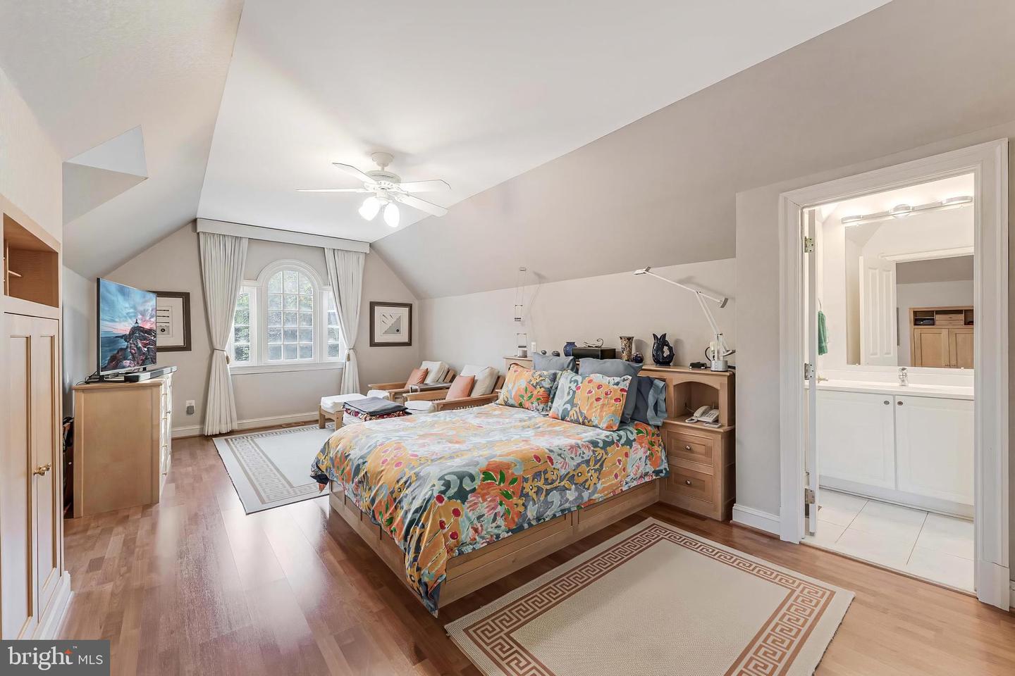 615 KENTLAND DR, GREAT FALLS, Virginia 22066, 6 Bedrooms Bedrooms, ,8 BathroomsBathrooms,Residential,For sale,615 KENTLAND DR,VAFX2275672 MLS # VAFX2275672 615 KENTLAND DR, GREAT FALLS, Virginia 22066, 6 Bedrooms Bedrooms, ,8 BathroomsBathrooms,Residential,For sale,615 KENTLAND DR,VAFX2275672 MLS # VAFX2275672