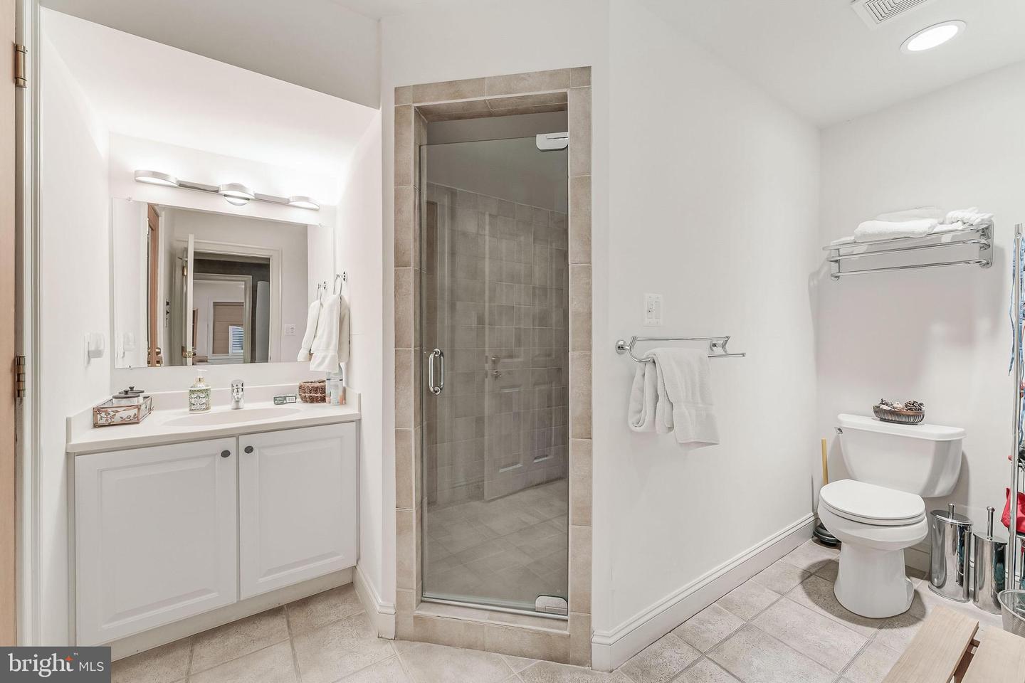 615 KENTLAND DR, GREAT FALLS, Virginia 22066, 6 Bedrooms Bedrooms, ,8 BathroomsBathrooms,Residential,For sale,615 KENTLAND DR,VAFX2275672 MLS # VAFX2275672 615 KENTLAND DR, GREAT FALLS, Virginia 22066, 6 Bedrooms Bedrooms, ,8 BathroomsBathrooms,Residential,For sale,615 KENTLAND DR,VAFX2275672 MLS # VAFX2275672