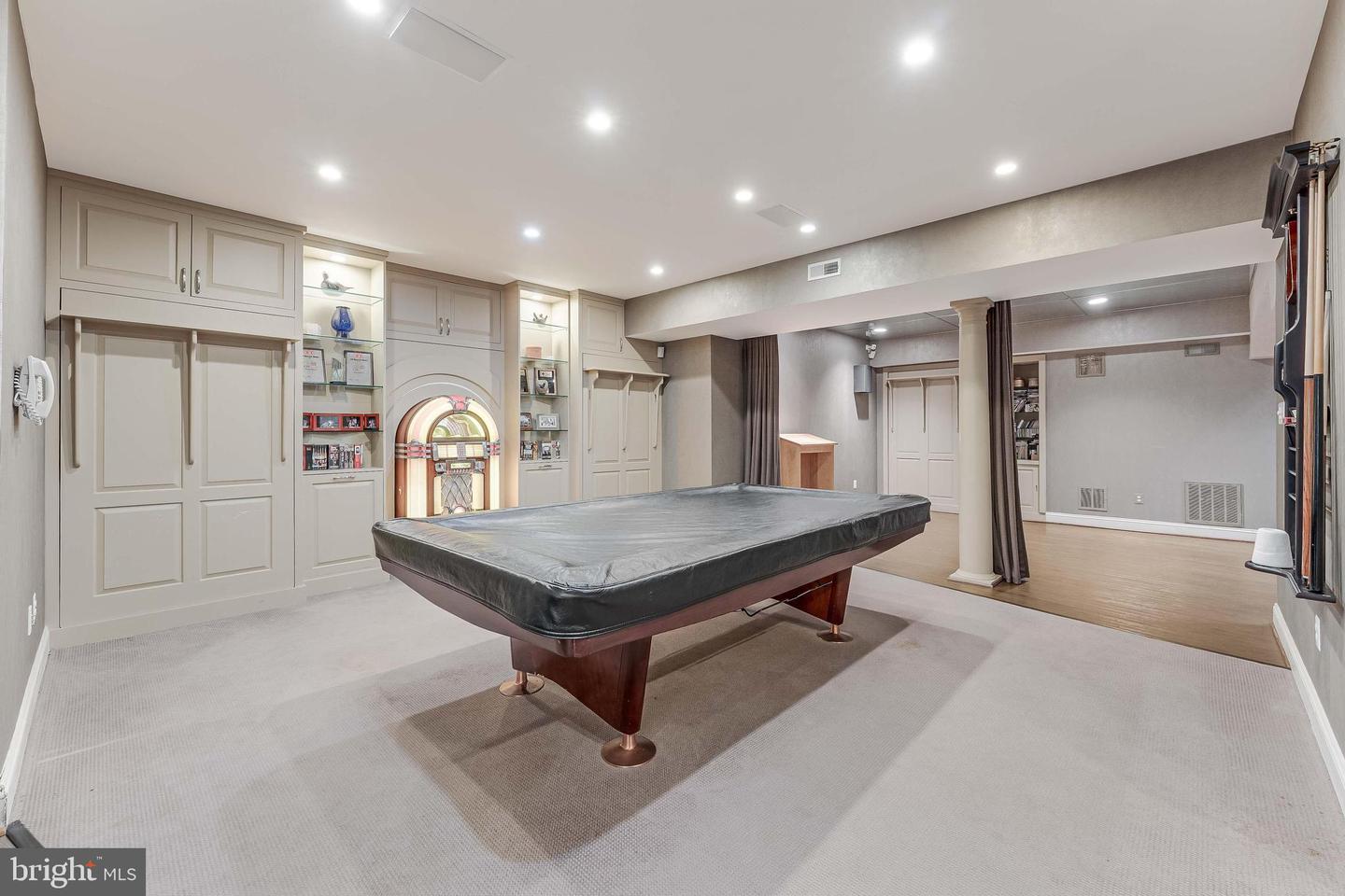 615 KENTLAND DR, GREAT FALLS, Virginia 22066, 6 Bedrooms Bedrooms, ,8 BathroomsBathrooms,Residential,For sale,615 KENTLAND DR,VAFX2275672 MLS # VAFX2275672 615 KENTLAND DR, GREAT FALLS, Virginia 22066, 6 Bedrooms Bedrooms, ,8 BathroomsBathrooms,Residential,For sale,615 KENTLAND DR,VAFX2275672 MLS # VAFX2275672