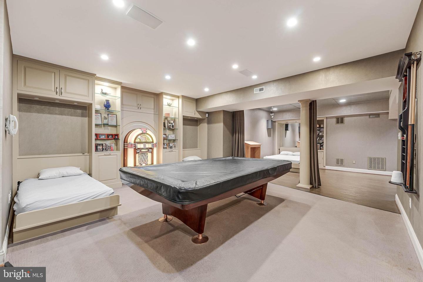 615 KENTLAND DR, GREAT FALLS, Virginia 22066, 6 Bedrooms Bedrooms, ,8 BathroomsBathrooms,Residential,For sale,615 KENTLAND DR,VAFX2275672 MLS # VAFX2275672 615 KENTLAND DR, GREAT FALLS, Virginia 22066, 6 Bedrooms Bedrooms, ,8 BathroomsBathrooms,Residential,For sale,615 KENTLAND DR,VAFX2275672 MLS # VAFX2275672