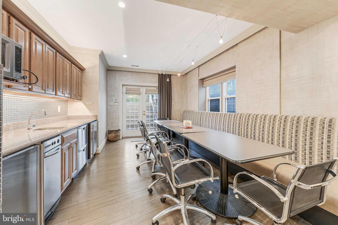 615 KENTLAND DR, GREAT FALLS, Virginia 22066, 6 Bedrooms Bedrooms, ,8 BathroomsBathrooms,Residential,For sale,615 KENTLAND DR,VAFX2275672 MLS # VAFX2275672 615 KENTLAND DR, GREAT FALLS, Virginia 22066, 6 Bedrooms Bedrooms, ,8 BathroomsBathrooms,Residential,For sale,615 KENTLAND DR,VAFX2275672 MLS # VAFX2275672