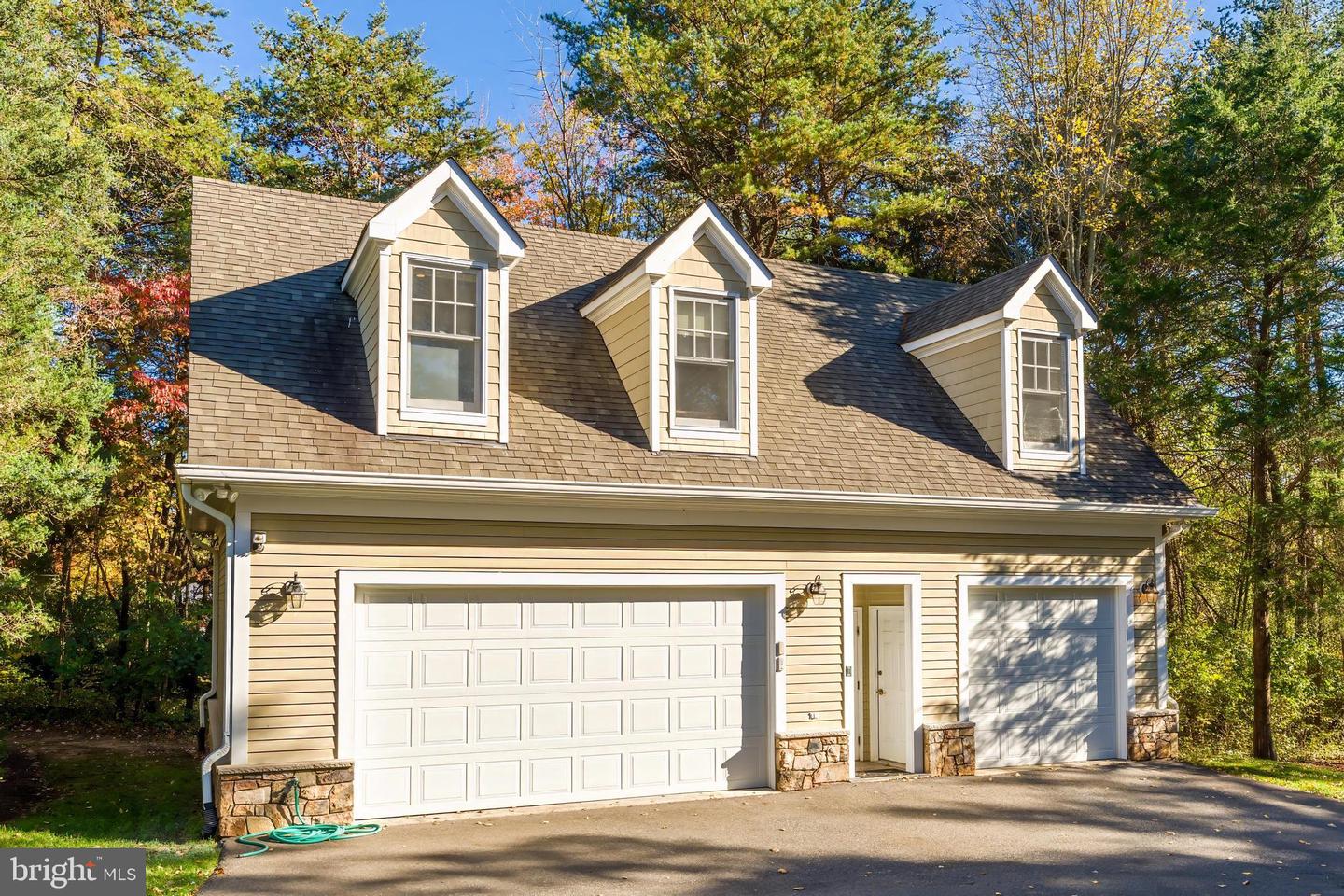 615 KENTLAND DR, GREAT FALLS, Virginia 22066, 6 Bedrooms Bedrooms, ,8 BathroomsBathrooms,Residential,For sale,615 KENTLAND DR,VAFX2275672 MLS # VAFX2275672 615 KENTLAND DR, GREAT FALLS, Virginia 22066, 6 Bedrooms Bedrooms, ,8 BathroomsBathrooms,Residential,For sale,615 KENTLAND DR,VAFX2275672 MLS # VAFX2275672