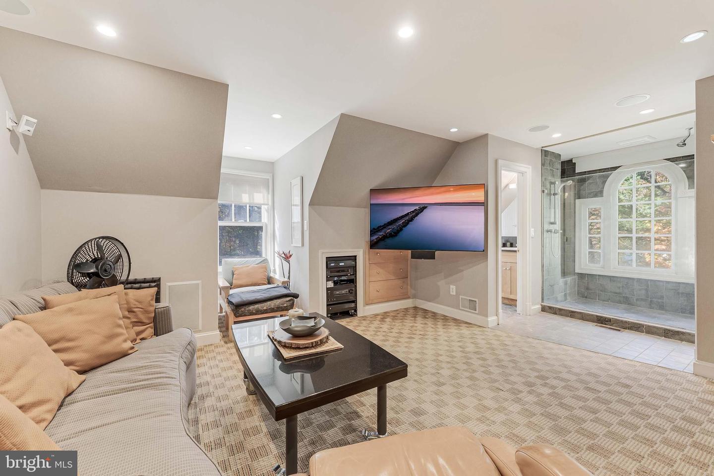 615 KENTLAND DR, GREAT FALLS, Virginia 22066, 6 Bedrooms Bedrooms, ,8 BathroomsBathrooms,Residential,For sale,615 KENTLAND DR,VAFX2275672 MLS # VAFX2275672 615 KENTLAND DR, GREAT FALLS, Virginia 22066, 6 Bedrooms Bedrooms, ,8 BathroomsBathrooms,Residential,For sale,615 KENTLAND DR,VAFX2275672 MLS # VAFX2275672