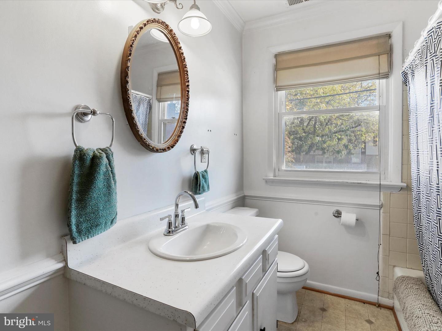 239 CHESTNUT ST, WINCHESTER, Virginia 22601, 2 Bedrooms Bedrooms, 5 Rooms Rooms,1 BathroomBathrooms,Residential,For sale,239 CHESTNUT ST,VAWI2009330 MLS # VAWI2009330