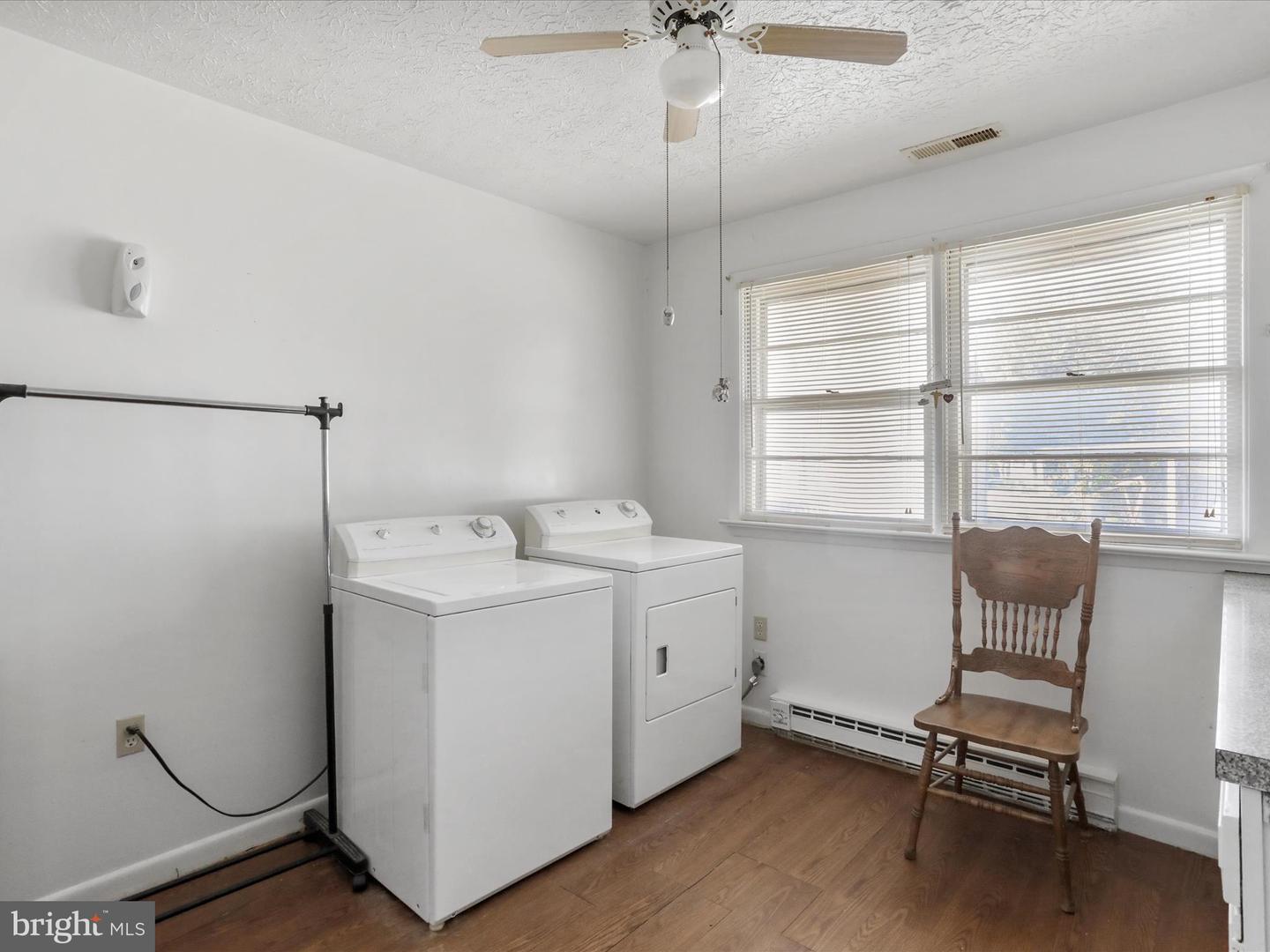 239 CHESTNUT ST, WINCHESTER, Virginia 22601, 2 Bedrooms Bedrooms, 5 Rooms Rooms,1 BathroomBathrooms,Residential,For sale,239 CHESTNUT ST,VAWI2009330 MLS # VAWI2009330