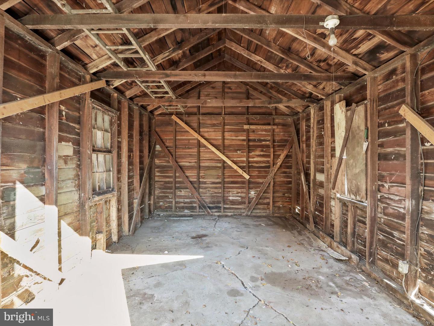 239 CHESTNUT ST, WINCHESTER, Virginia 22601, 2 Bedrooms Bedrooms, 5 Rooms Rooms,1 BathroomBathrooms,Residential,For sale,239 CHESTNUT ST,VAWI2009330 MLS # VAWI2009330