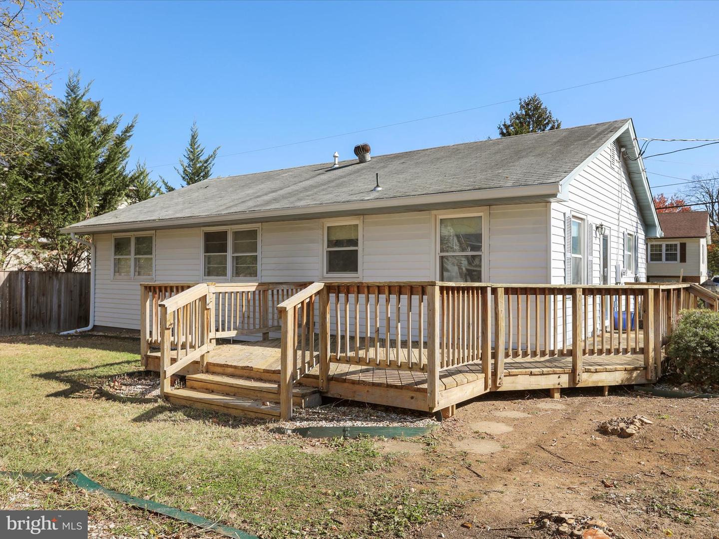 239 CHESTNUT ST, WINCHESTER, Virginia 22601, 2 Bedrooms Bedrooms, 5 Rooms Rooms,1 BathroomBathrooms,Residential,For sale,239 CHESTNUT ST,VAWI2009330 MLS # VAWI2009330