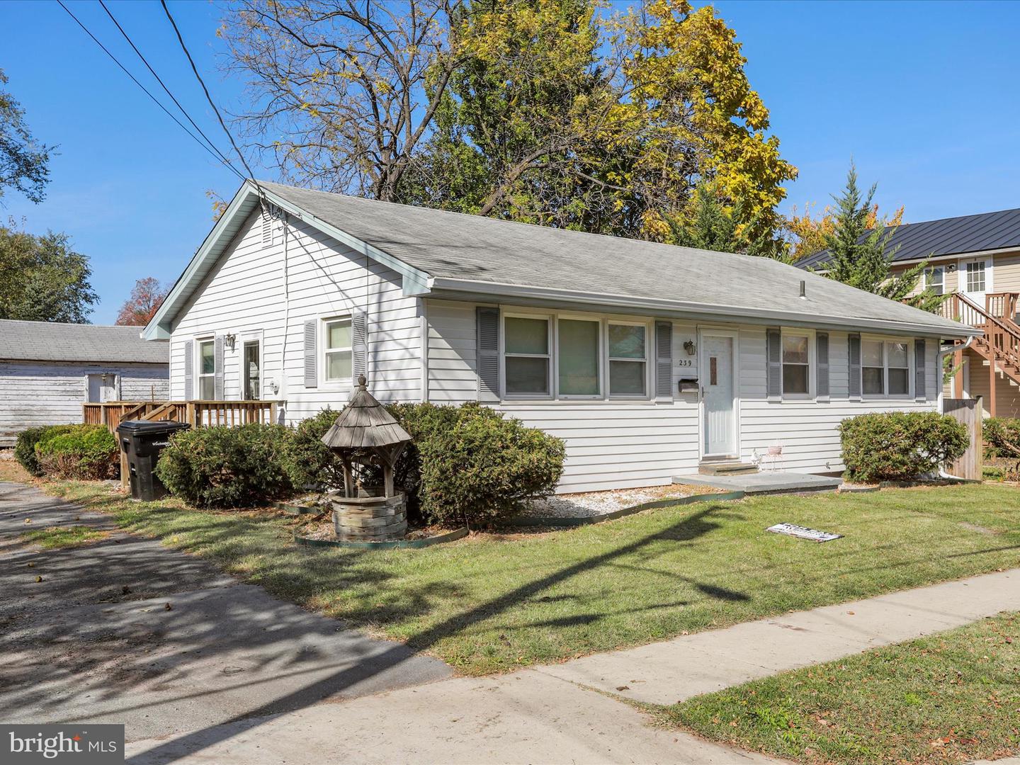 239 CHESTNUT ST, WINCHESTER, Virginia 22601, 2 Bedrooms Bedrooms, 5 Rooms Rooms,1 BathroomBathrooms,Residential,For sale,239 CHESTNUT ST,VAWI2009330 MLS # VAWI2009330