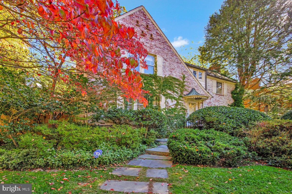 3735 FORDHAM RD NW, WASHINGTON, District Of Columbia 20016, 3 Bedrooms Bedrooms, ,3 BathroomsBathrooms,Residential,For sale,3735 FORDHAM RD NW,DCDC2229044 MLS # DCDC2229044 3735 FORDHAM RD NW, WASHINGTON, District Of Columbia 20016, 3 Bedrooms Bedrooms, ,3 BathroomsBathrooms,Residential,For sale,3735 FORDHAM RD NW,DCDC2229044 MLS # DCDC2229044