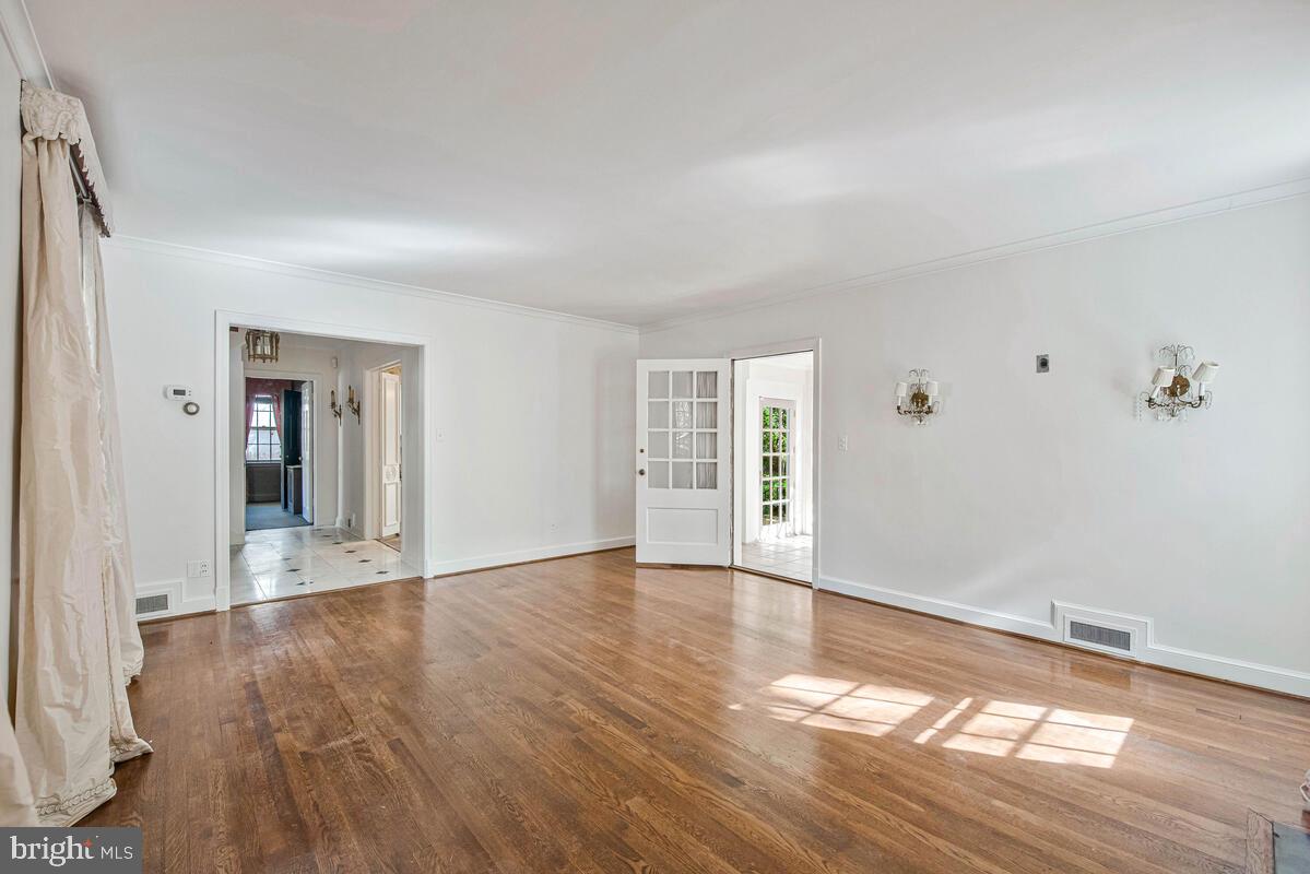 3735 FORDHAM RD NW, WASHINGTON, District Of Columbia 20016, 3 Bedrooms Bedrooms, ,3 BathroomsBathrooms,Residential,For sale,3735 FORDHAM RD NW,DCDC2229044 MLS # DCDC2229044 3735 FORDHAM RD NW, WASHINGTON, District Of Columbia 20016, 3 Bedrooms Bedrooms, ,3 BathroomsBathrooms,Residential,For sale,3735 FORDHAM RD NW,DCDC2229044 MLS # DCDC2229044