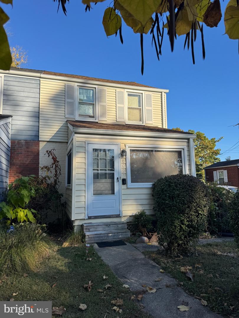 6023 WILLIAMSBURG RD, ALEXANDRIA, Virginia 22303, 2 Bedrooms Bedrooms, ,1 BathroomBathrooms,Residential,For sale,6023 WILLIAMSBURG RD,VAFX2276134 MLS # VAFX2276134