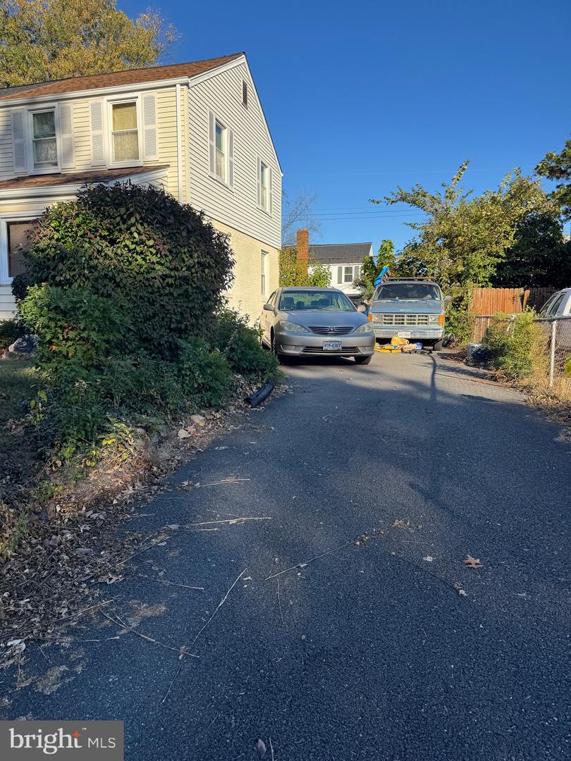 6023 WILLIAMSBURG RD, ALEXANDRIA, Virginia 22303, 2 Bedrooms Bedrooms, ,1 BathroomBathrooms,Residential,For sale,6023 WILLIAMSBURG RD,VAFX2276134 MLS # VAFX2276134