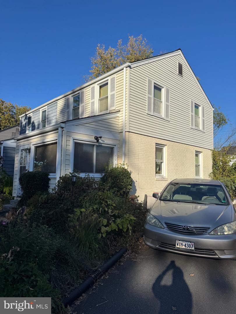 6023 WILLIAMSBURG RD, ALEXANDRIA, Virginia 22303, 2 Bedrooms Bedrooms, ,1 BathroomBathrooms,Residential,For sale,6023 WILLIAMSBURG RD,VAFX2276134 MLS # VAFX2276134