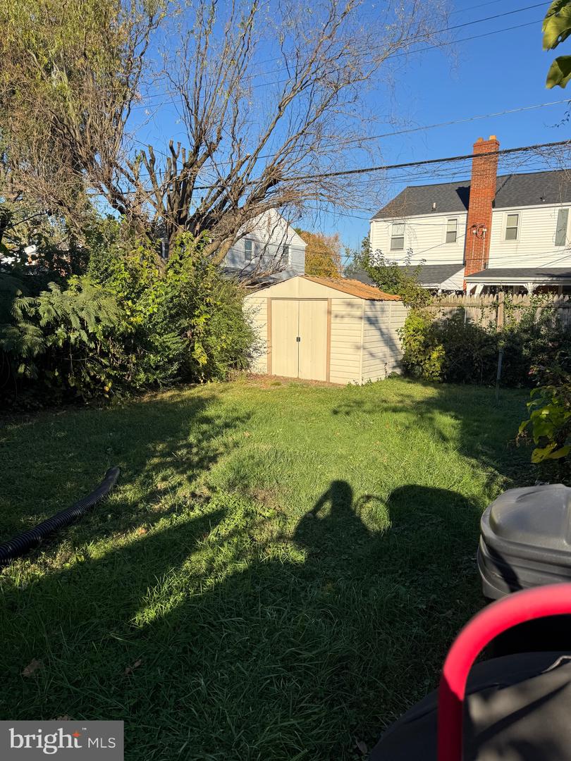 6023 WILLIAMSBURG RD, ALEXANDRIA, Virginia 22303, 2 Bedrooms Bedrooms, ,1 BathroomBathrooms,Residential,For sale,6023 WILLIAMSBURG RD,VAFX2276134 MLS # VAFX2276134