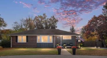 11 JEFFERSON ST, FREDERICKSBURG, Virginia 22405, 4 Bedrooms Bedrooms, 6 Rooms Rooms,2 BathroomsBathrooms,Residential,For sale,11 JEFFERSON ST,VAST2043834 MLS # VAST2043834