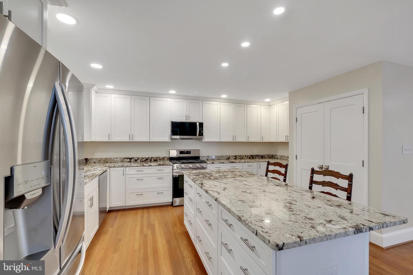 6829 CHERRY LN, ANNANDALE, Virginia 22003, 5 Bedrooms Bedrooms, ,4 BathroomsBathrooms,Residential,For sale,6829 CHERRY LN,VAFX2276444 MLS # VAFX2276444 6829 CHERRY LN, ANNANDALE, Virginia 22003, 5 Bedrooms Bedrooms, ,4 BathroomsBathrooms,Residential,For sale,6829 CHERRY LN,VAFX2276444 MLS # VAFX2276444