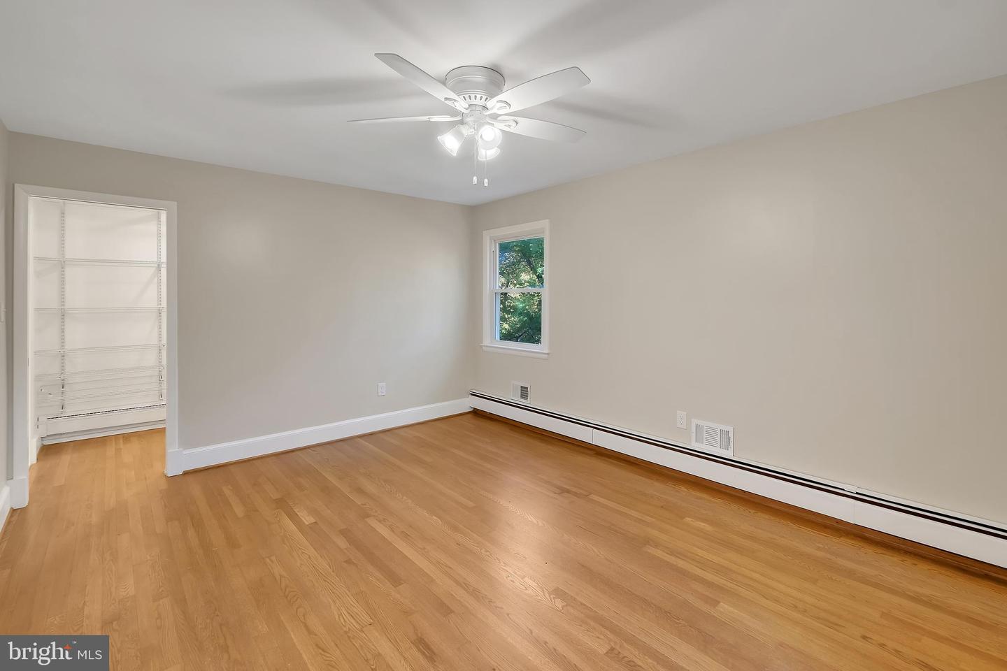 6829 CHERRY LN, ANNANDALE, Virginia 22003, 5 Bedrooms Bedrooms, ,4 BathroomsBathrooms,Residential,For sale,6829 CHERRY LN,VAFX2276444 MLS # VAFX2276444 6829 CHERRY LN, ANNANDALE, Virginia 22003, 5 Bedrooms Bedrooms, ,4 BathroomsBathrooms,Residential,For sale,6829 CHERRY LN,VAFX2276444 MLS # VAFX2276444