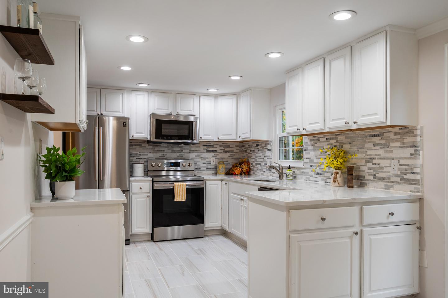 10139 WOOD GREEN WAY, BURKE, Virginia 22015, 3 Bedrooms Bedrooms, ,3 BathroomsBathrooms,Residential,For sale,10139 WOOD GREEN WAY,VAFX2276448 MLS # VAFX2276448