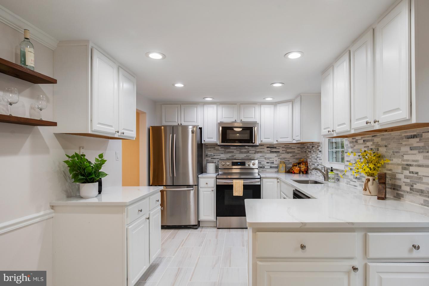 10139 WOOD GREEN WAY, BURKE, Virginia 22015, 3 Bedrooms Bedrooms, ,3 BathroomsBathrooms,Residential,For sale,10139 WOOD GREEN WAY,VAFX2276448 MLS # VAFX2276448