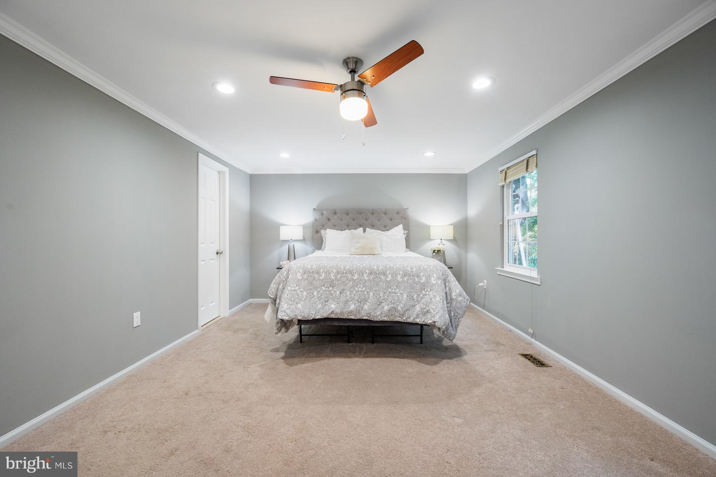 10139 WOOD GREEN WAY, BURKE, Virginia 22015, 3 Bedrooms Bedrooms, ,3 BathroomsBathrooms,Residential,For sale,10139 WOOD GREEN WAY,VAFX2276448 MLS # VAFX2276448