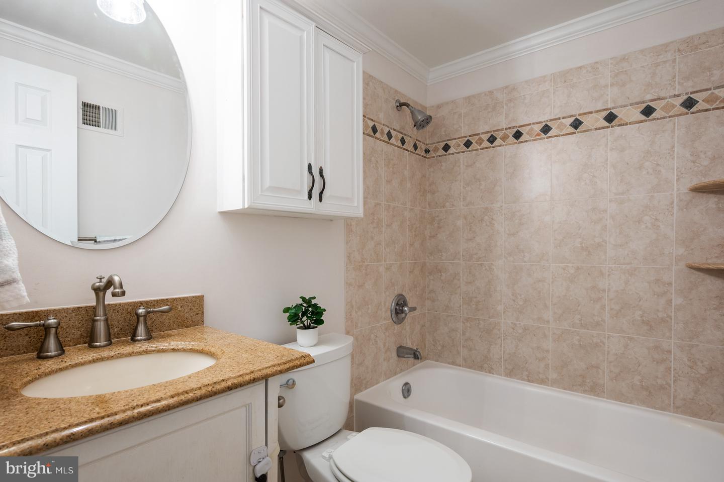 10139 WOOD GREEN WAY, BURKE, Virginia 22015, 3 Bedrooms Bedrooms, ,3 BathroomsBathrooms,Residential,For sale,10139 WOOD GREEN WAY,VAFX2276448 MLS # VAFX2276448