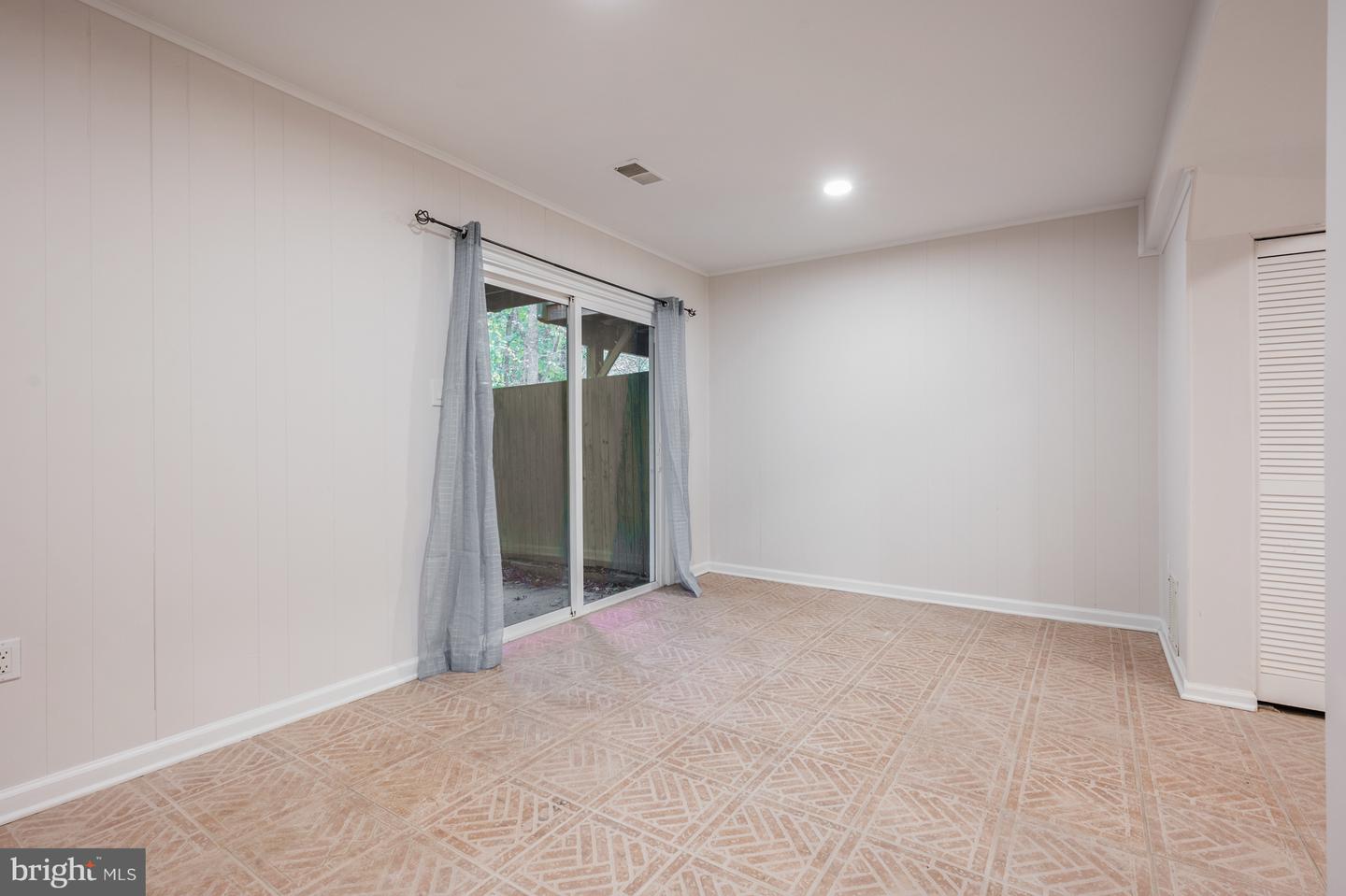 10139 WOOD GREEN WAY, BURKE, Virginia 22015, 3 Bedrooms Bedrooms, ,3 BathroomsBathrooms,Residential,For sale,10139 WOOD GREEN WAY,VAFX2276448 MLS # VAFX2276448