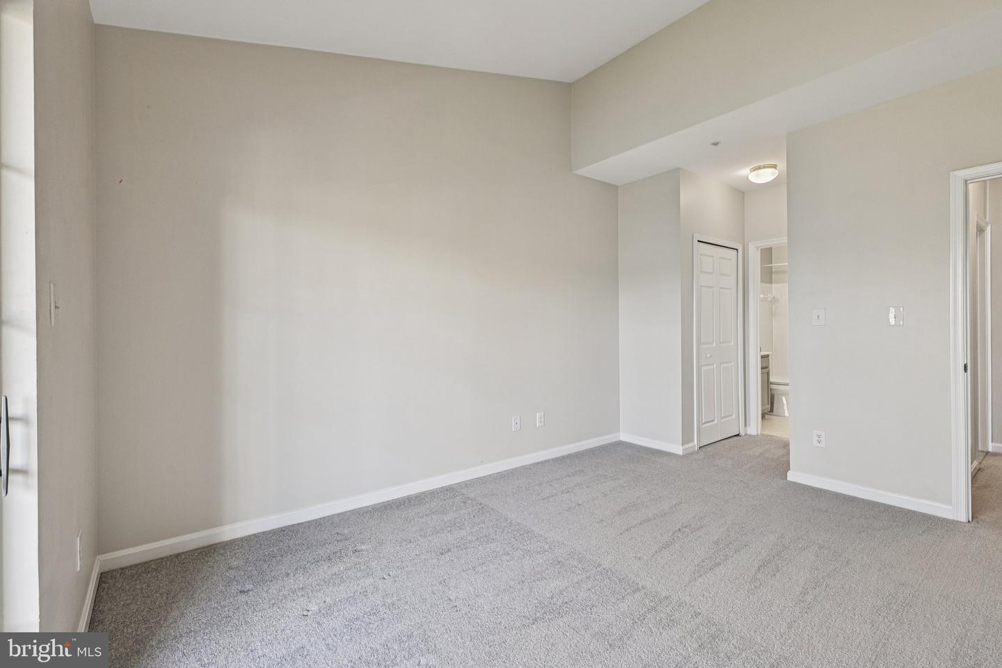 4225 MOZART BRIGADE LN #94, FAIRFAX, Virginia 22033, 3 Bedrooms Bedrooms, ,2 BathroomsBathrooms,Residential,For sale,4225 MOZART BRIGADE LN #94,VAFX2276470 MLS # VAFX2276470