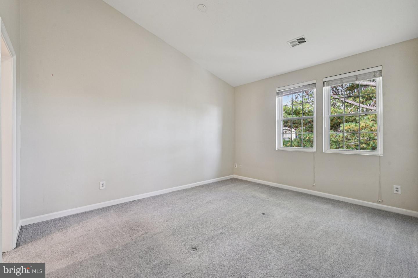 4225 MOZART BRIGADE LN #94, FAIRFAX, Virginia 22033, 3 Bedrooms Bedrooms, ,2 BathroomsBathrooms,Residential,For sale,4225 MOZART BRIGADE LN #94,VAFX2276470 MLS # VAFX2276470