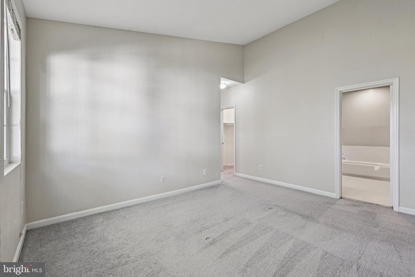 4225 MOZART BRIGADE LN #94, FAIRFAX, Virginia 22033, 3 Bedrooms Bedrooms, ,2 BathroomsBathrooms,Residential,For sale,4225 MOZART BRIGADE LN #94,VAFX2276470 MLS # VAFX2276470