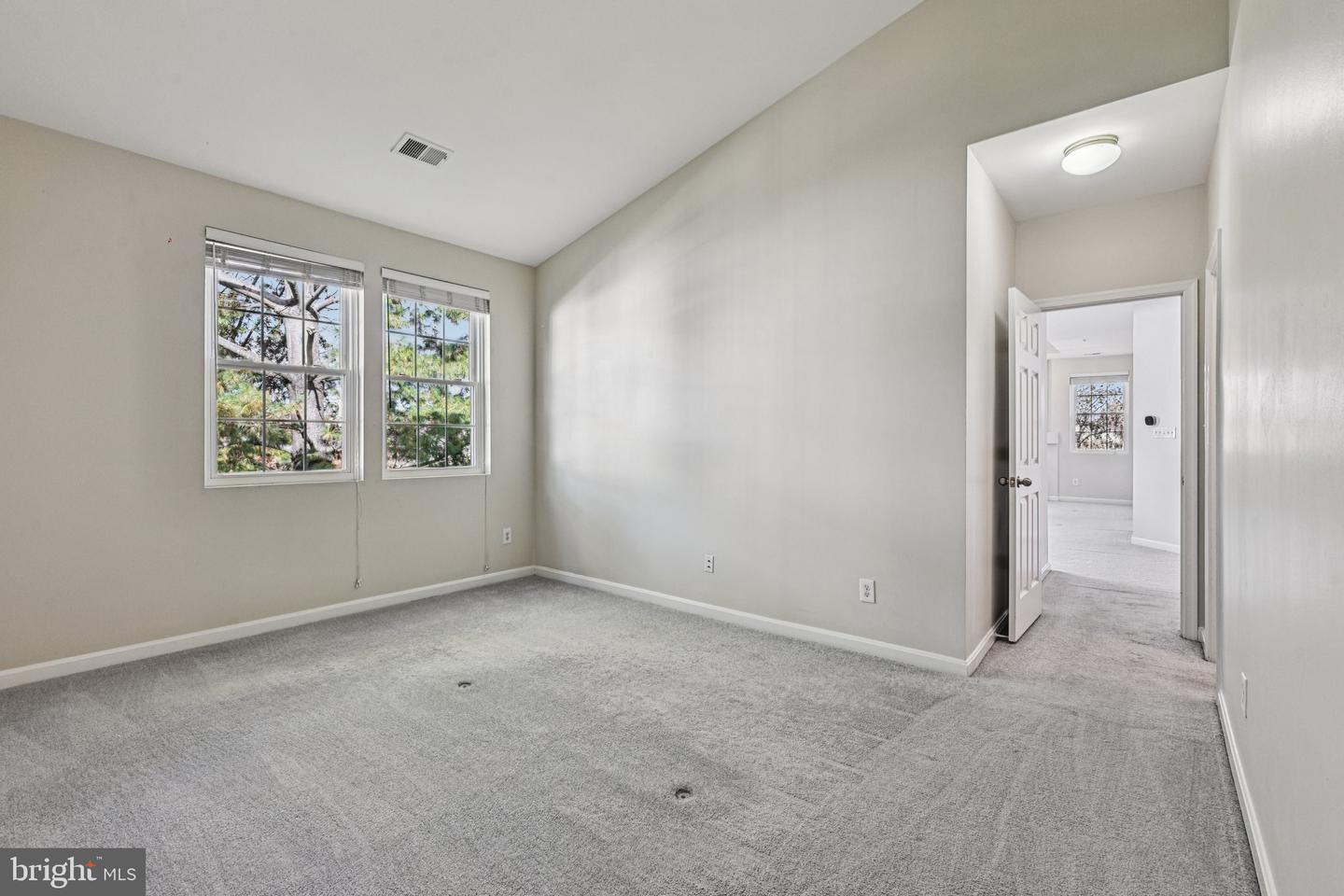 4225 MOZART BRIGADE LN #94, FAIRFAX, Virginia 22033, 3 Bedrooms Bedrooms, ,2 BathroomsBathrooms,Residential,For sale,4225 MOZART BRIGADE LN #94,VAFX2276470 MLS # VAFX2276470