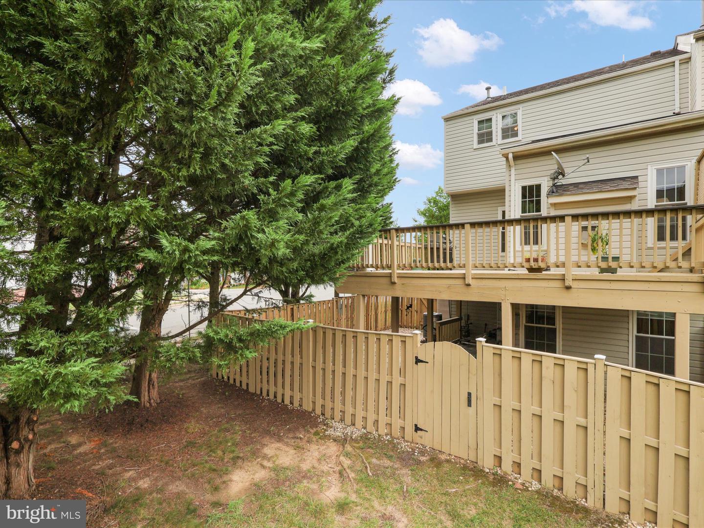 7755 EFFINGHAM SQ, ALEXANDRIA, Virginia 22315, 3 Bedrooms Bedrooms, ,3 BathroomsBathrooms,Residential,For sale,7755 EFFINGHAM SQ,VAFX2276508 MLS # VAFX2276508