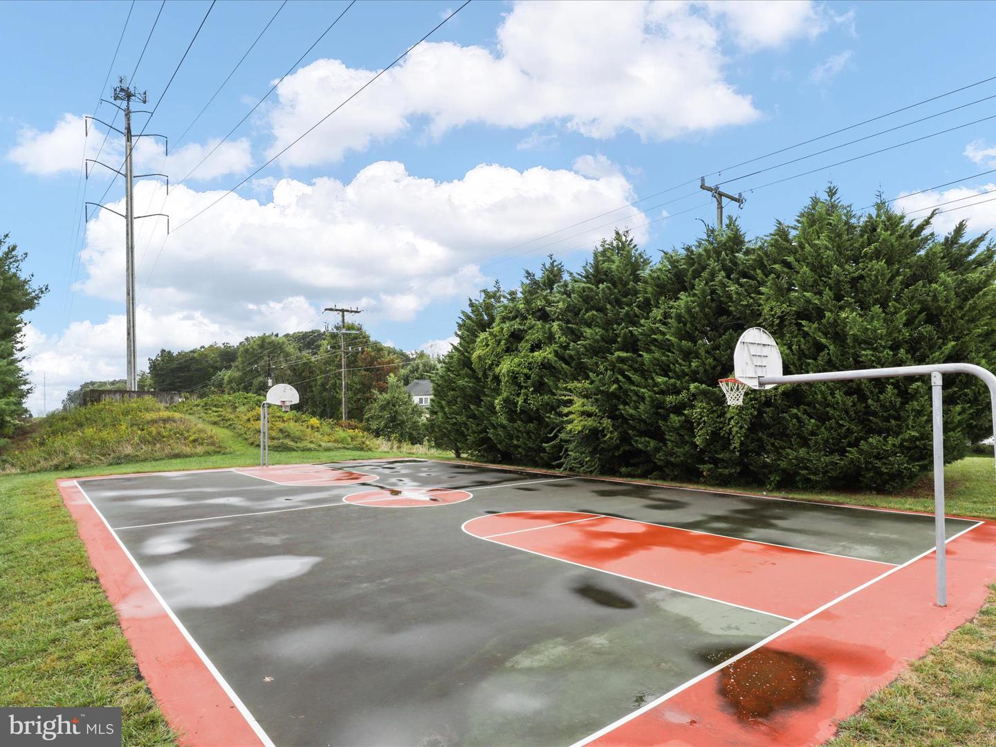 7755 EFFINGHAM SQ, ALEXANDRIA, Virginia 22315, 3 Bedrooms Bedrooms, ,3 BathroomsBathrooms,Residential,For sale,7755 EFFINGHAM SQ,VAFX2276508 MLS # VAFX2276508