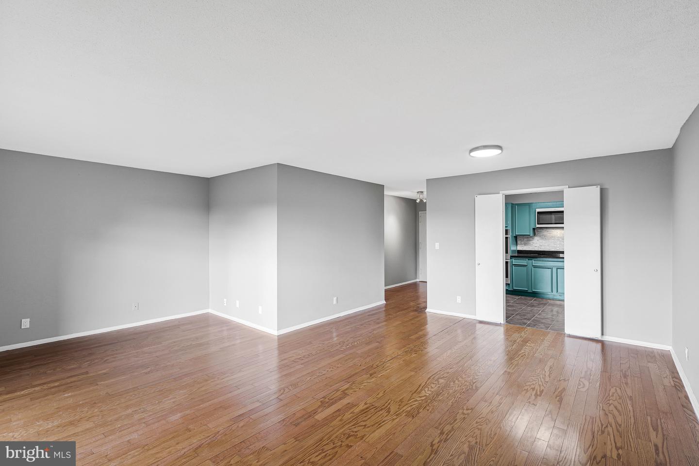 8360 GREENSBORO DR #516, MCLEAN, Virginia 22102, 1 Bedroom Bedrooms, ,1 BathroomBathrooms,Residential,For sale,8360 GREENSBORO DR #516,VAFX2276560 MLS # VAFX2276560