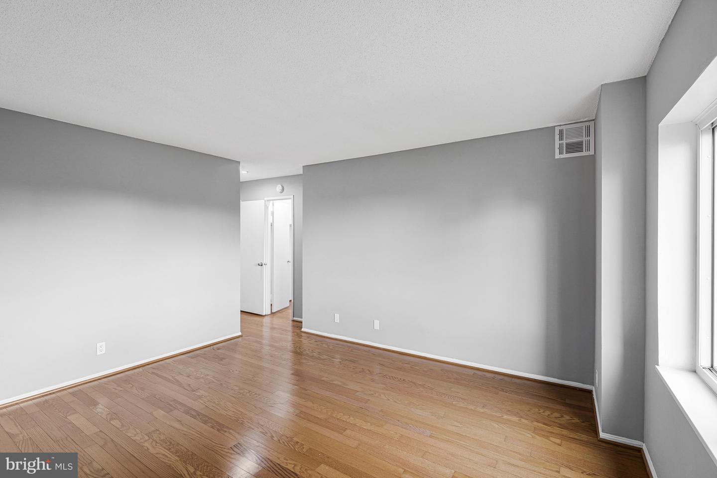 8360 GREENSBORO DR #516, MCLEAN, Virginia 22102, 1 Bedroom Bedrooms, ,1 BathroomBathrooms,Residential,For sale,8360 GREENSBORO DR #516,VAFX2276560 MLS # VAFX2276560