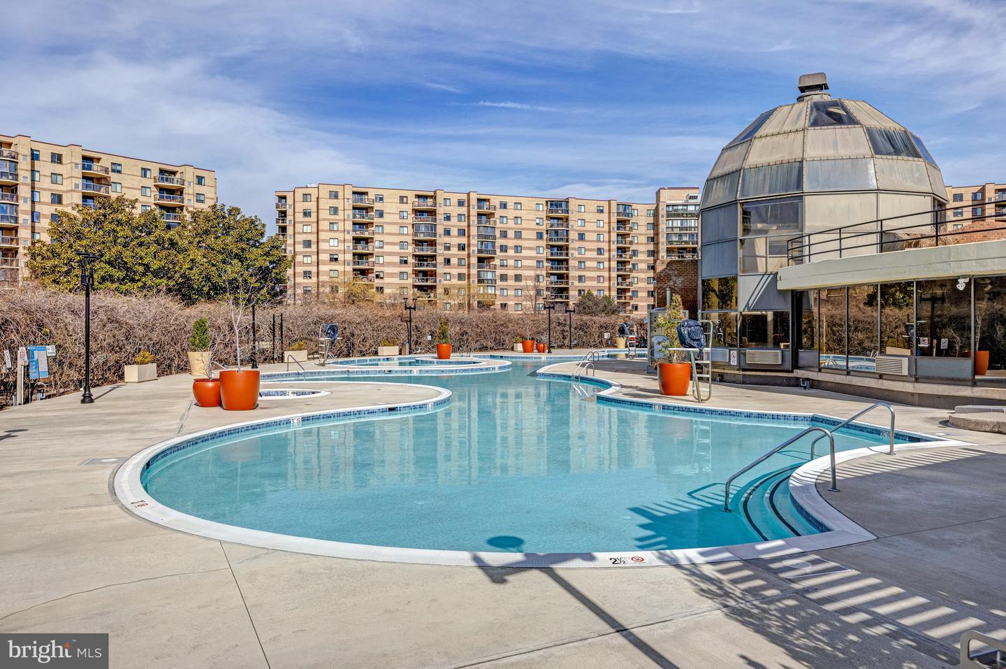 8360 GREENSBORO DR #516, MCLEAN, Virginia 22102, 1 Bedroom Bedrooms, ,1 BathroomBathrooms,Residential,For sale,8360 GREENSBORO DR #516,VAFX2276560 MLS # VAFX2276560