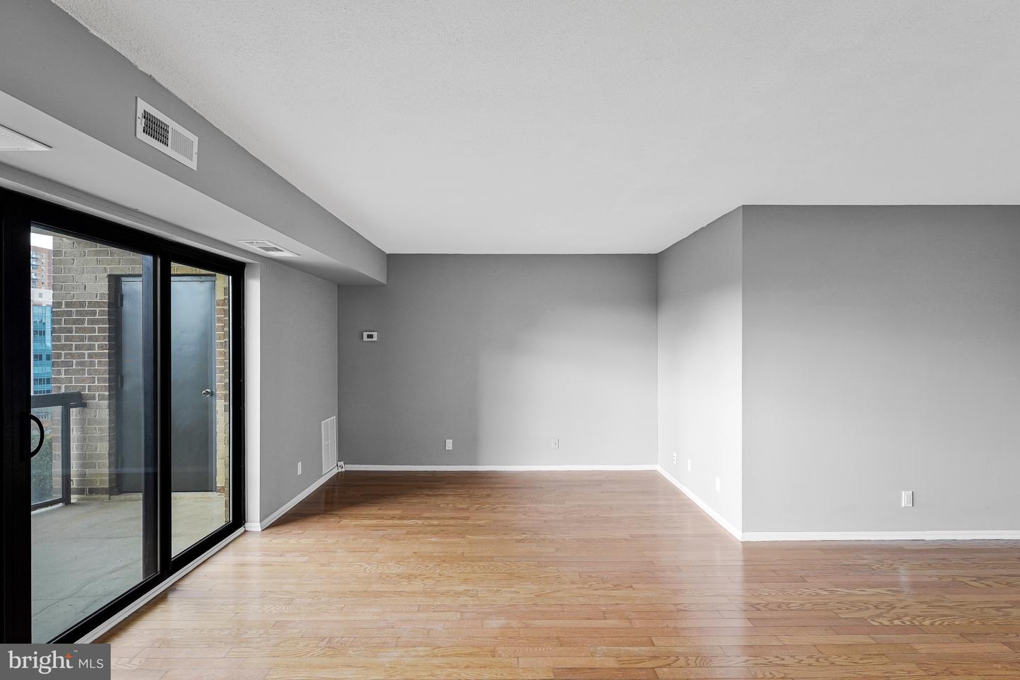 8360 GREENSBORO DR #516, MCLEAN, Virginia 22102, 1 Bedroom Bedrooms, ,1 BathroomBathrooms,Residential,For sale,8360 GREENSBORO DR #516,VAFX2276560 MLS # VAFX2276560