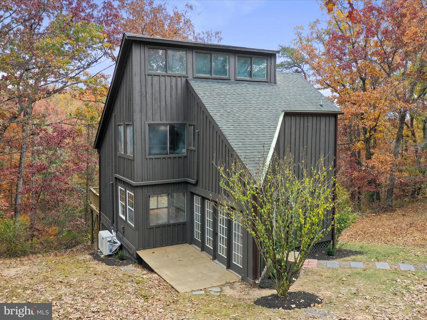 290 HICKORY LN, MOUNT JACKSON, Virginia 22842, 3 Bedrooms Bedrooms, ,1 BathroomBathrooms,Residential,For sale,290 HICKORY LN,VASH2012878 MLS # VASH2012878