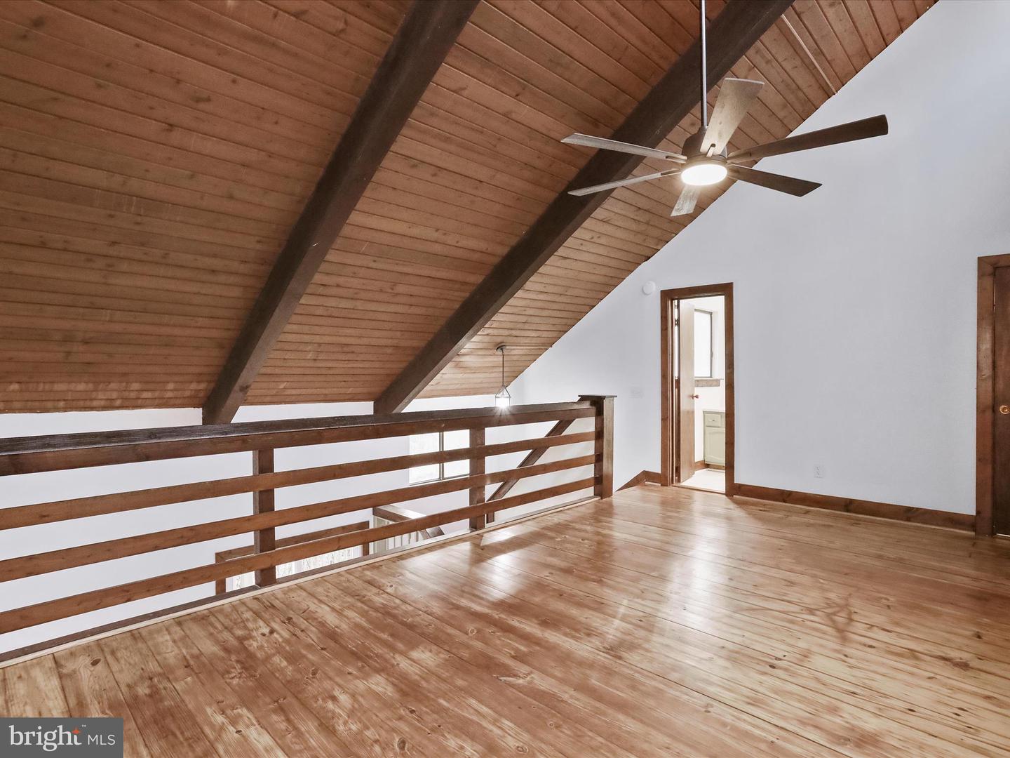 290 HICKORY LN, MOUNT JACKSON, Virginia 22842, 3 Bedrooms Bedrooms, ,1 BathroomBathrooms,Residential,For sale,290 HICKORY LN,VASH2012878 MLS # VASH2012878