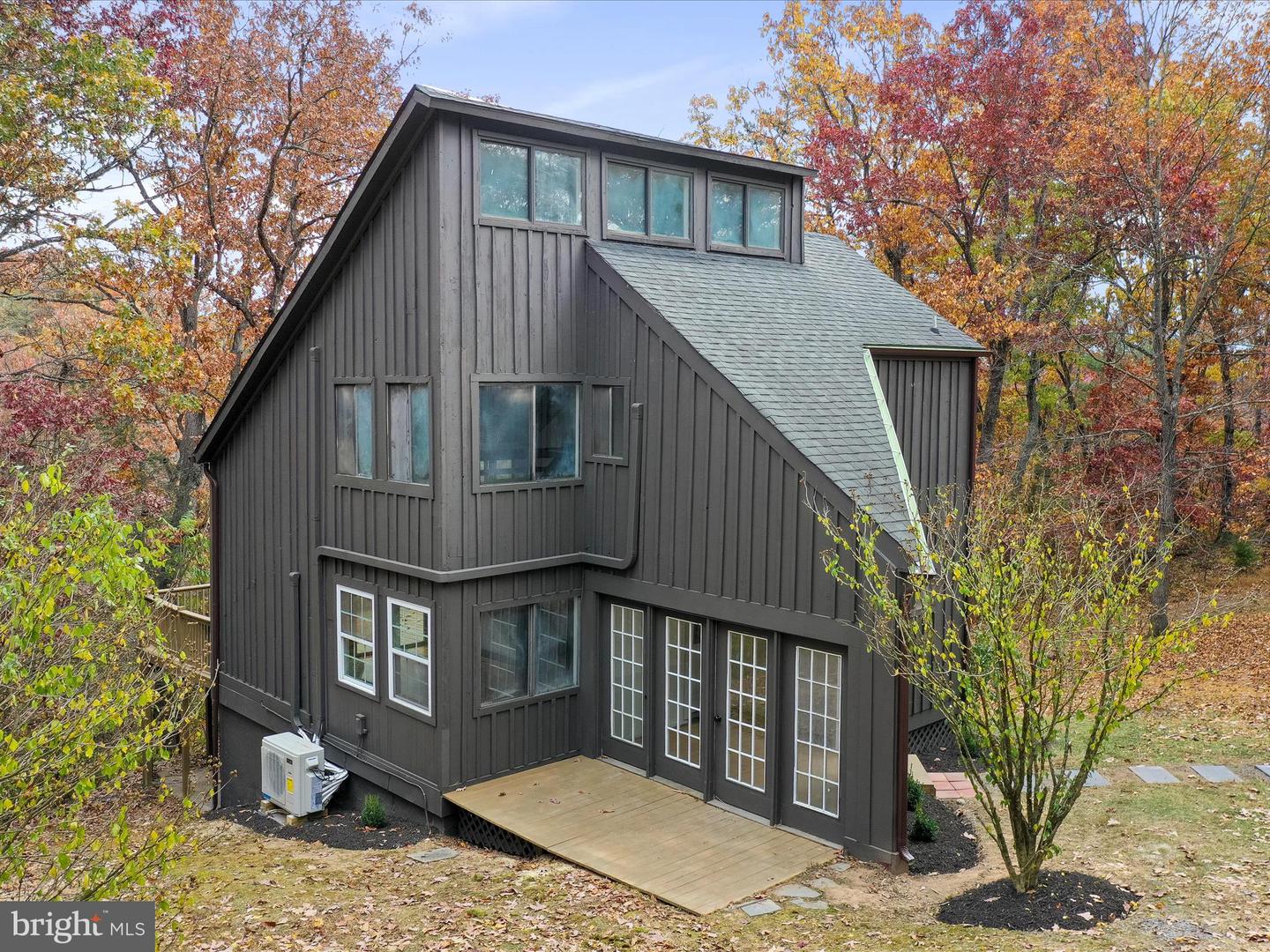 290 HICKORY LN, MOUNT JACKSON, Virginia 22842, 3 Bedrooms Bedrooms, ,1 BathroomBathrooms,Residential,For sale,290 HICKORY LN,VASH2012878 MLS # VASH2012878