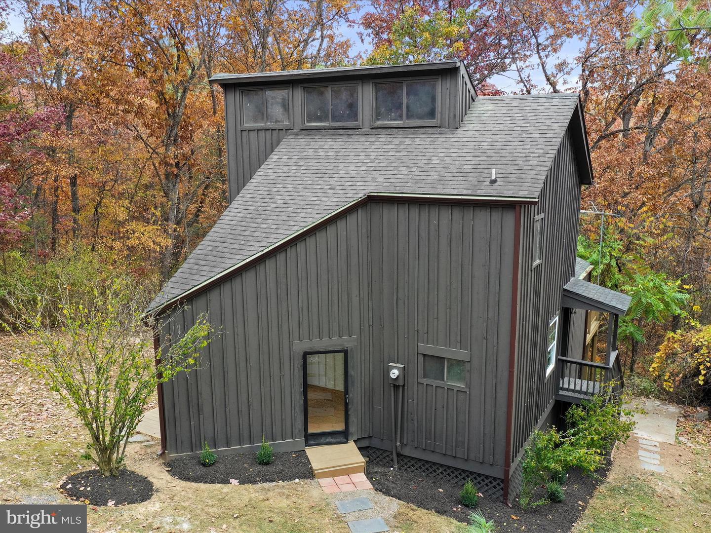 290 HICKORY LN, MOUNT JACKSON, Virginia 22842, 3 Bedrooms Bedrooms, ,1 BathroomBathrooms,Residential,For sale,290 HICKORY LN,VASH2012878 MLS # VASH2012878