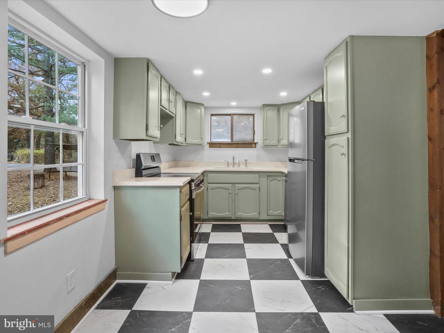 290 HICKORY LN, MOUNT JACKSON, Virginia 22842, 3 Bedrooms Bedrooms, ,1 BathroomBathrooms,Residential,For sale,290 HICKORY LN,VASH2012878 MLS # VASH2012878