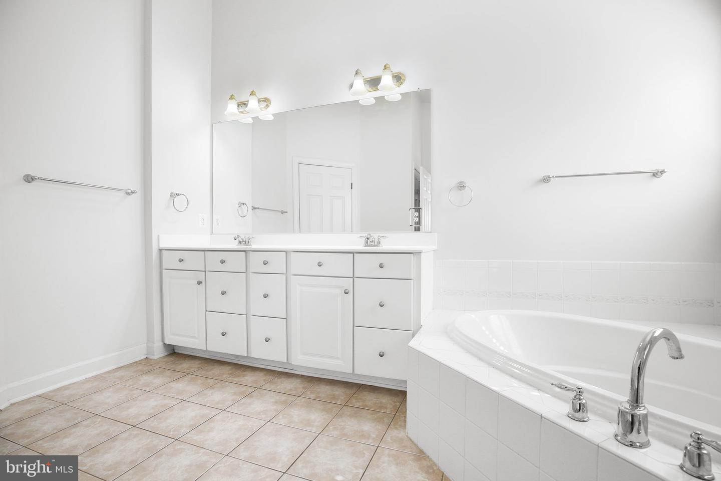 1002 DORTHEA CT, FREDERICKSBURG, Virginia 22401, 4 Bedrooms Bedrooms, ,3 BathroomsBathrooms,Residential,For sale,1002 DORTHEA CT,VAFB2009196 MLS # VAFB2009196