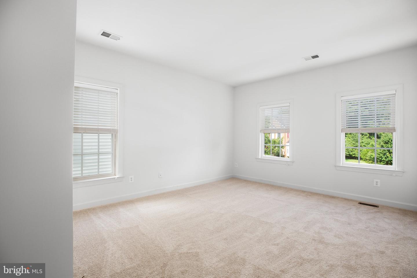 1002 DORTHEA CT, FREDERICKSBURG, Virginia 22401, 4 Bedrooms Bedrooms, ,3 BathroomsBathrooms,Residential,For sale,1002 DORTHEA CT,VAFB2009196 MLS # VAFB2009196