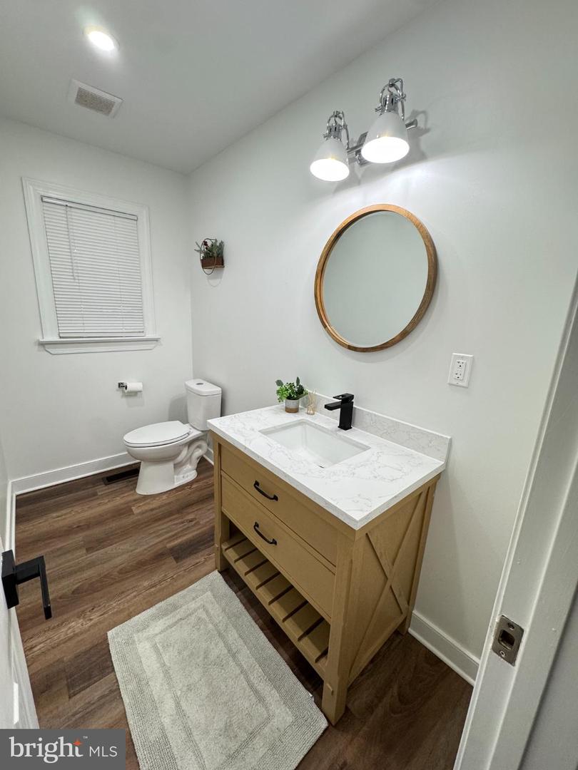 9901 GLASS RD, NORTH CHESTERFIELD, Virginia 23236, 4 Bedrooms Bedrooms, 12 Rooms Rooms,2 BathroomsBathrooms,Residential,For sale,9901 GLASS RD,VACF2001302 MLS # VACF2001302