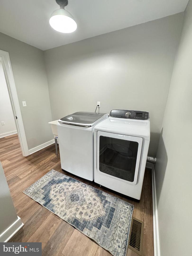 9901 GLASS RD, NORTH CHESTERFIELD, Virginia 23236, 4 Bedrooms Bedrooms, 12 Rooms Rooms,2 BathroomsBathrooms,Residential,For sale,9901 GLASS RD,VACF2001302 MLS # VACF2001302