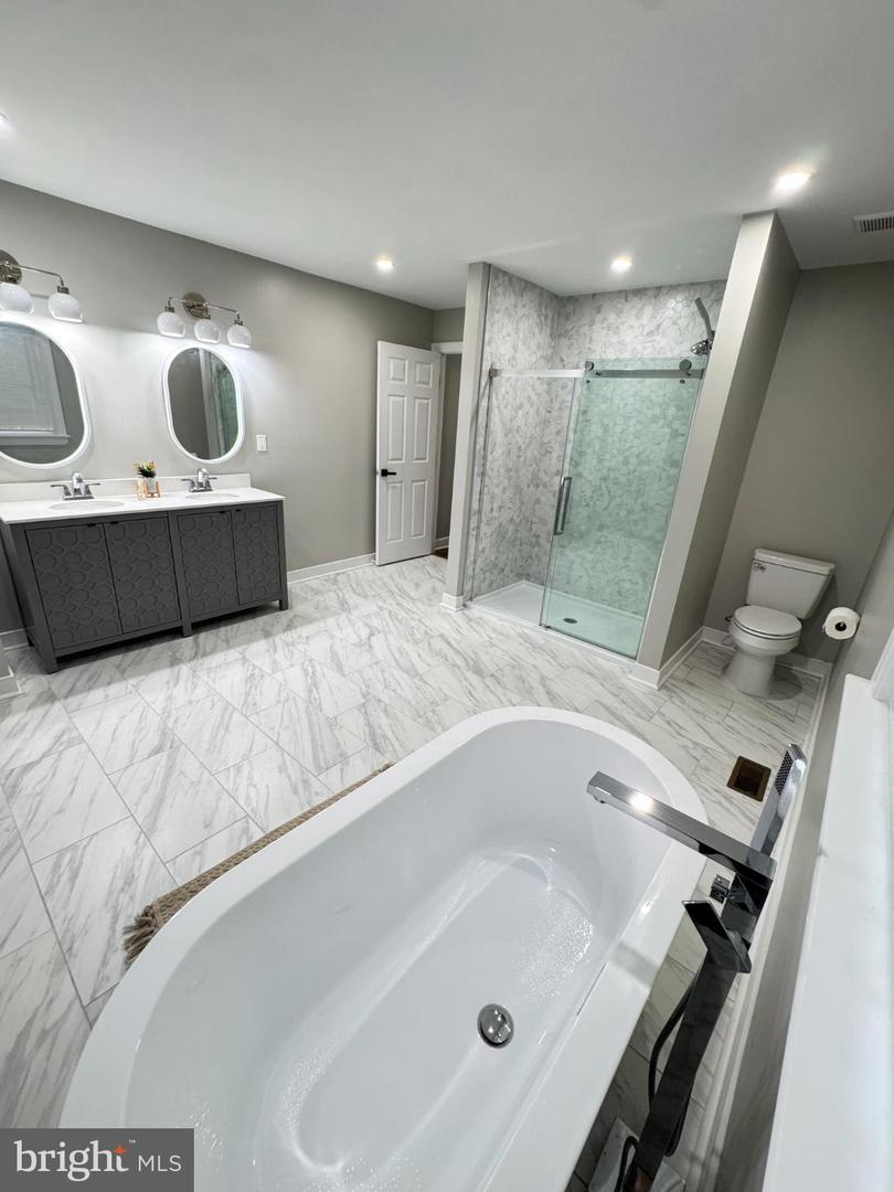 9901 GLASS RD, NORTH CHESTERFIELD, Virginia 23236, 4 Bedrooms Bedrooms, 12 Rooms Rooms,2 BathroomsBathrooms,Residential,For sale,9901 GLASS RD,VACF2001302 MLS # VACF2001302