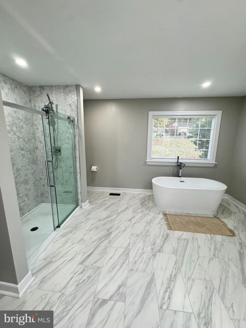 9901 GLASS RD, NORTH CHESTERFIELD, Virginia 23236, 4 Bedrooms Bedrooms, 12 Rooms Rooms,2 BathroomsBathrooms,Residential,For sale,9901 GLASS RD,VACF2001302 MLS # VACF2001302