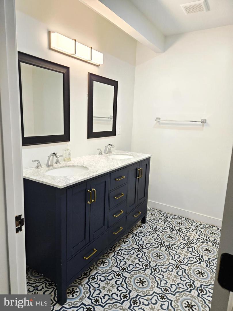 9901 GLASS RD, NORTH CHESTERFIELD, Virginia 23236, 4 Bedrooms Bedrooms, 12 Rooms Rooms,2 BathroomsBathrooms,Residential,For sale,9901 GLASS RD,VACF2001302 MLS # VACF2001302