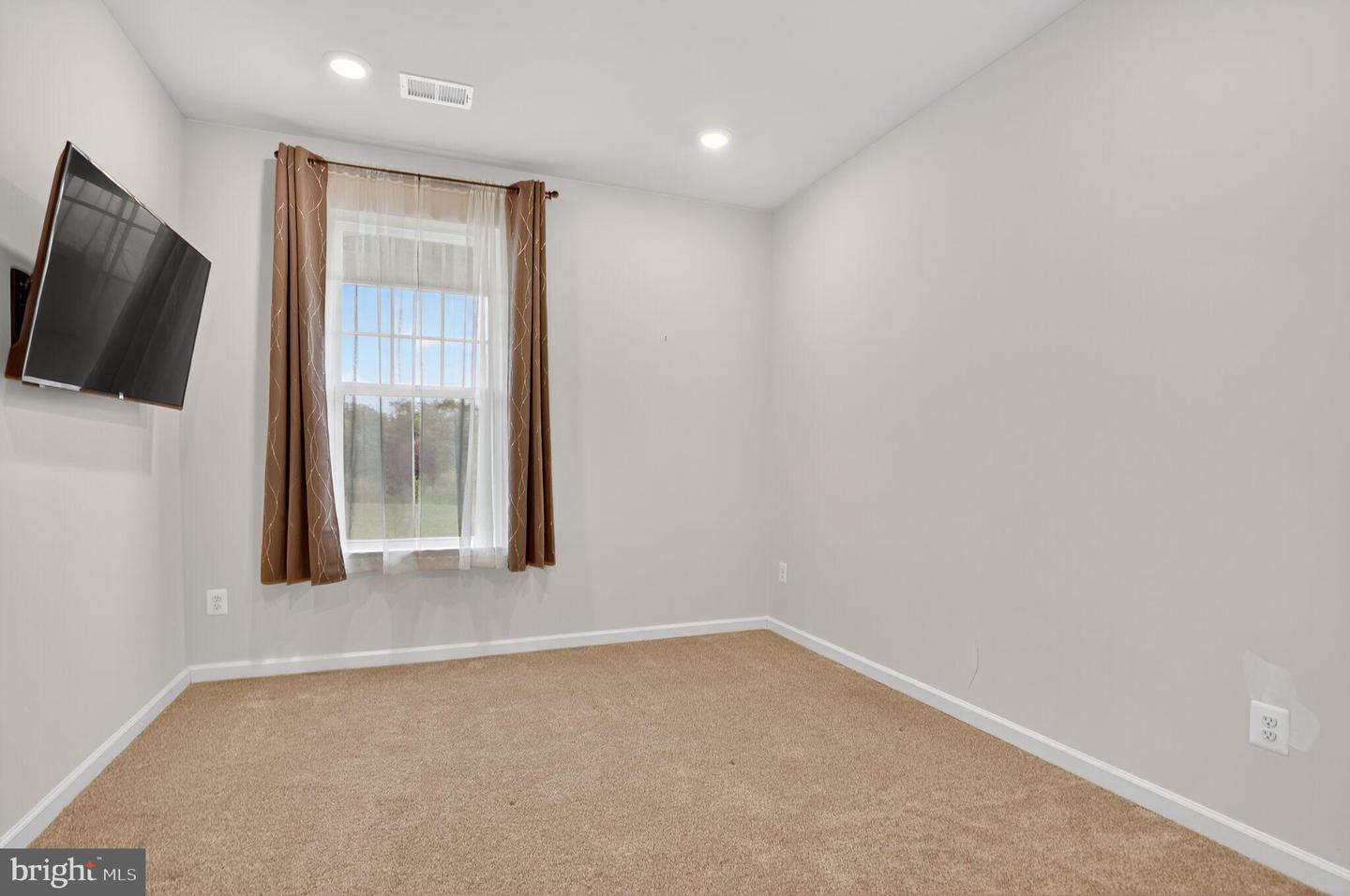 19324 BROOKWATER TER, LEESBURG, Virginia 20175, 4 Bedrooms Bedrooms, 8 Rooms Rooms,3 BathroomsBathrooms,Residential,For sale,19324 BROOKWATER TER,VALO2110016 MLS # VALO2110016 19324 BROOKWATER TER, LEESBURG, Virginia 20175, 4 Bedrooms Bedrooms, 8 Rooms Rooms,3 BathroomsBathrooms,Residential,For sale,19324 BROOKWATER TER,VALO2110016 MLS # VALO2110016