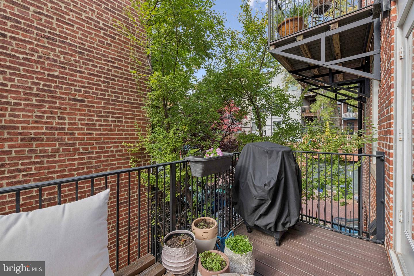 1807 CALIFORNIA ST NW #204, WASHINGTON, District Of Columbia 20009, 2 Bedrooms Bedrooms, ,2 BathroomsBathrooms,Residential,For sale,1807 CALIFORNIA ST NW #204,DCDC2229136 MLS # DCDC2229136 1807 CALIFORNIA ST NW #204, WASHINGTON, District Of Columbia 20009, 2 Bedrooms Bedrooms, ,2 BathroomsBathrooms,Residential,For sale,1807 CALIFORNIA ST NW #204,DCDC2229136 MLS # DCDC2229136